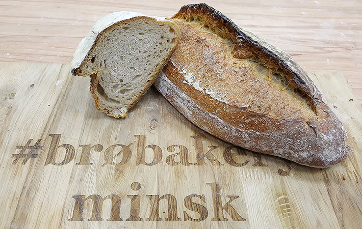 Corek. Хлеб чиабатта ржаной. Чем полезен хлеб на закваске. Крафтовый хлеб. Хлеб на закваске польза.