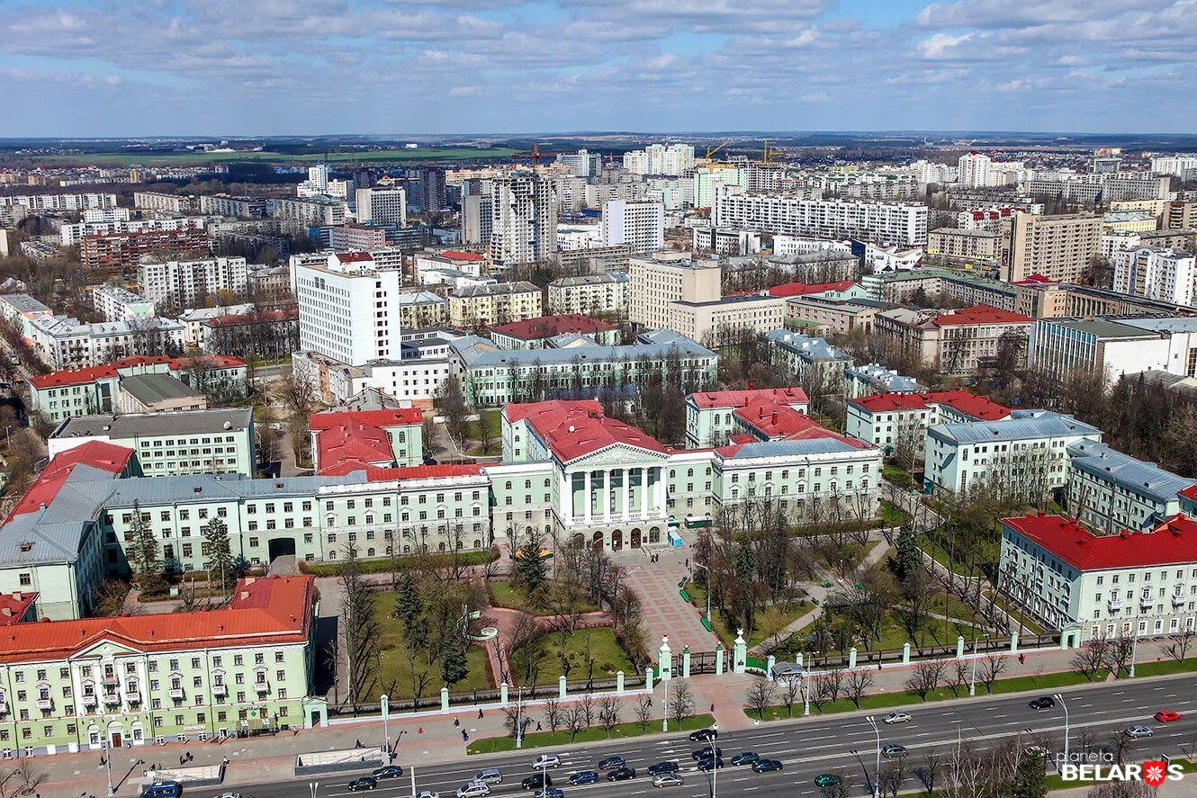 Бнту минск. Студенческий городок Минск. Проспект независимости 65 Минск. БНТУ сверху.